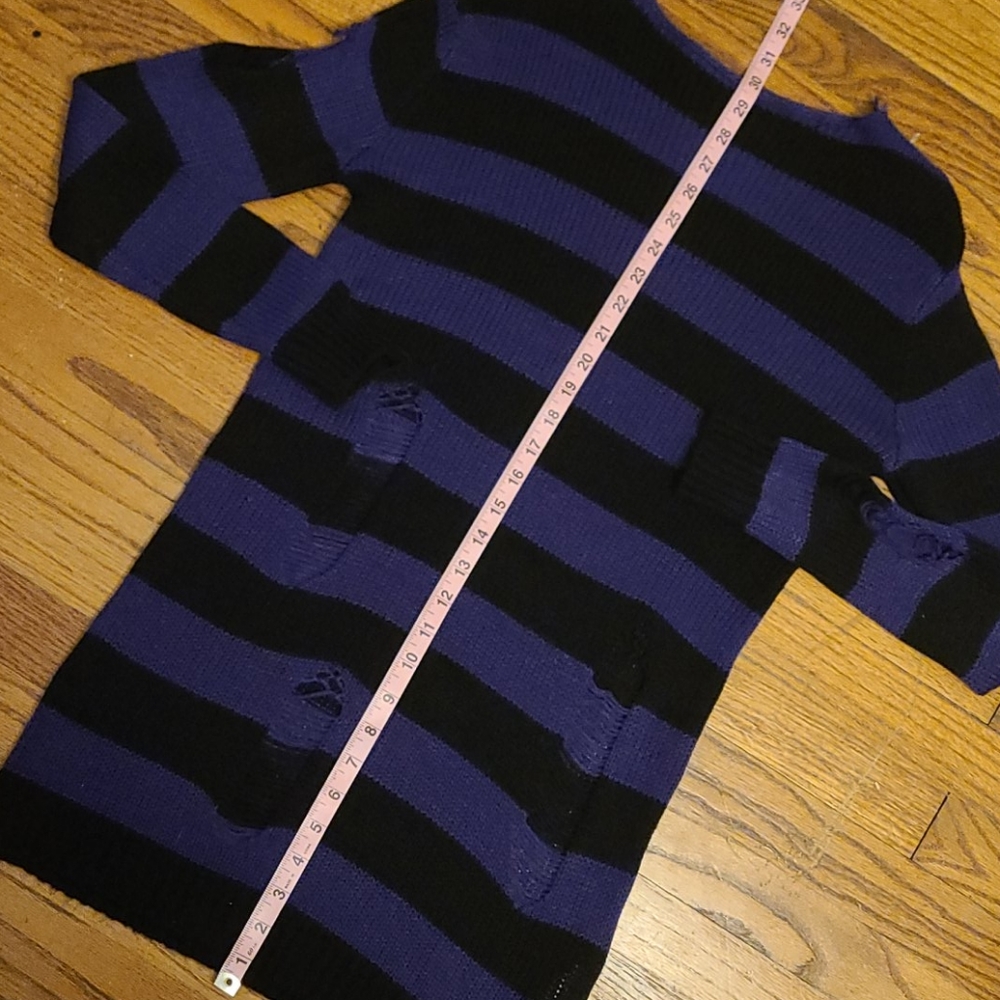 Green/black Distressed Oversize Sweater nwot - Picture 14 of 15